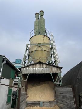 Silo na pilinu