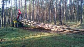 Operátor na LKT 82 s hydraulickou rukou