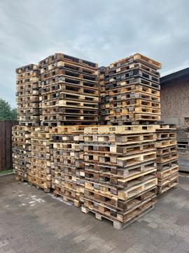 Drevené palety 120 x 100 cm a 120 x 80 Eur.